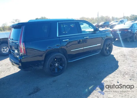 2015 Cadillac Escalade Luxury z USA, uszkodzony, nr VIN 1GYS4BKJ9FR245313